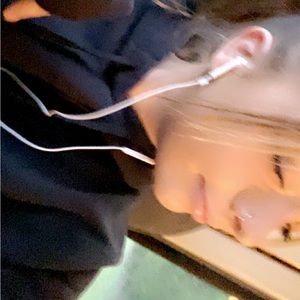 Meet your Posher, Gina